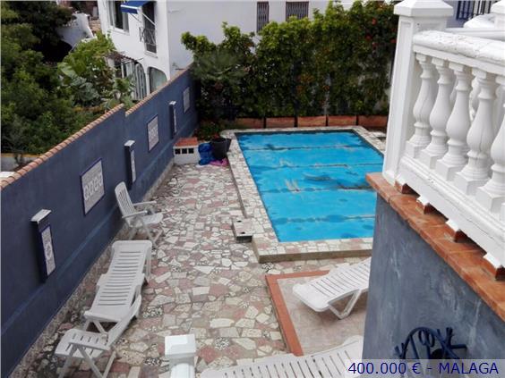 Se vende casa de 820 metros en Vélez Málaga